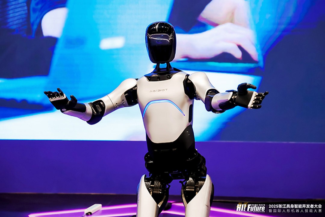 mile米乐远征A2成全球首个同时拥有中美欧认证的人形机器人